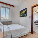 Ca Biennale Apartman *