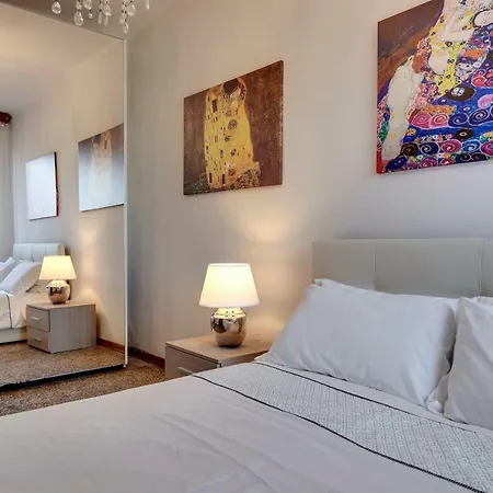 Ca Biennale Apartman *
